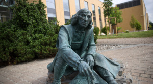 Na kampusie Uniwersytetu Jagiellońskiego stanęła rzeźba młodego Kopernika