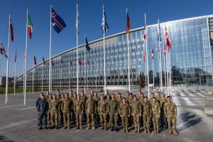 NATO-jobben venter.  Du kan tjene mye penger, men rekruttering er krevende