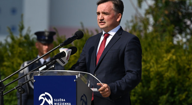 Zbigniew Ziobro przypomina, że funkcjonariusze Służby Więziennej zasługują na szacunek