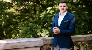 Najmłodszy polski poseł uważa, że na czterodniowy tydzień pracy jest jeszcze za wcześnie