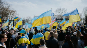Pomoc Ukraińcom po nowemu. Trudniej będzie uzyskać 800 plus i finansowe wsparcie