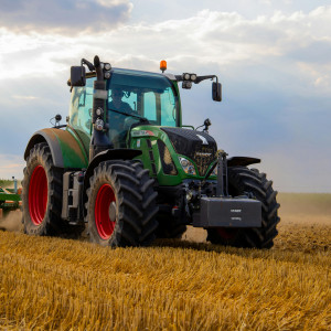 Brakuje traktorzystów, choć najlepsi mogą zarobić nawet 3 tys. euro