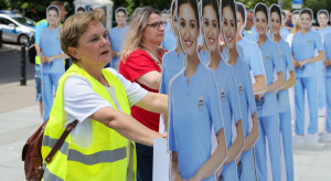 Od lipca pielęgniarki zarobią ponad 9,2 tys. zł, ale znów protestują. O co jeszcze walczą?