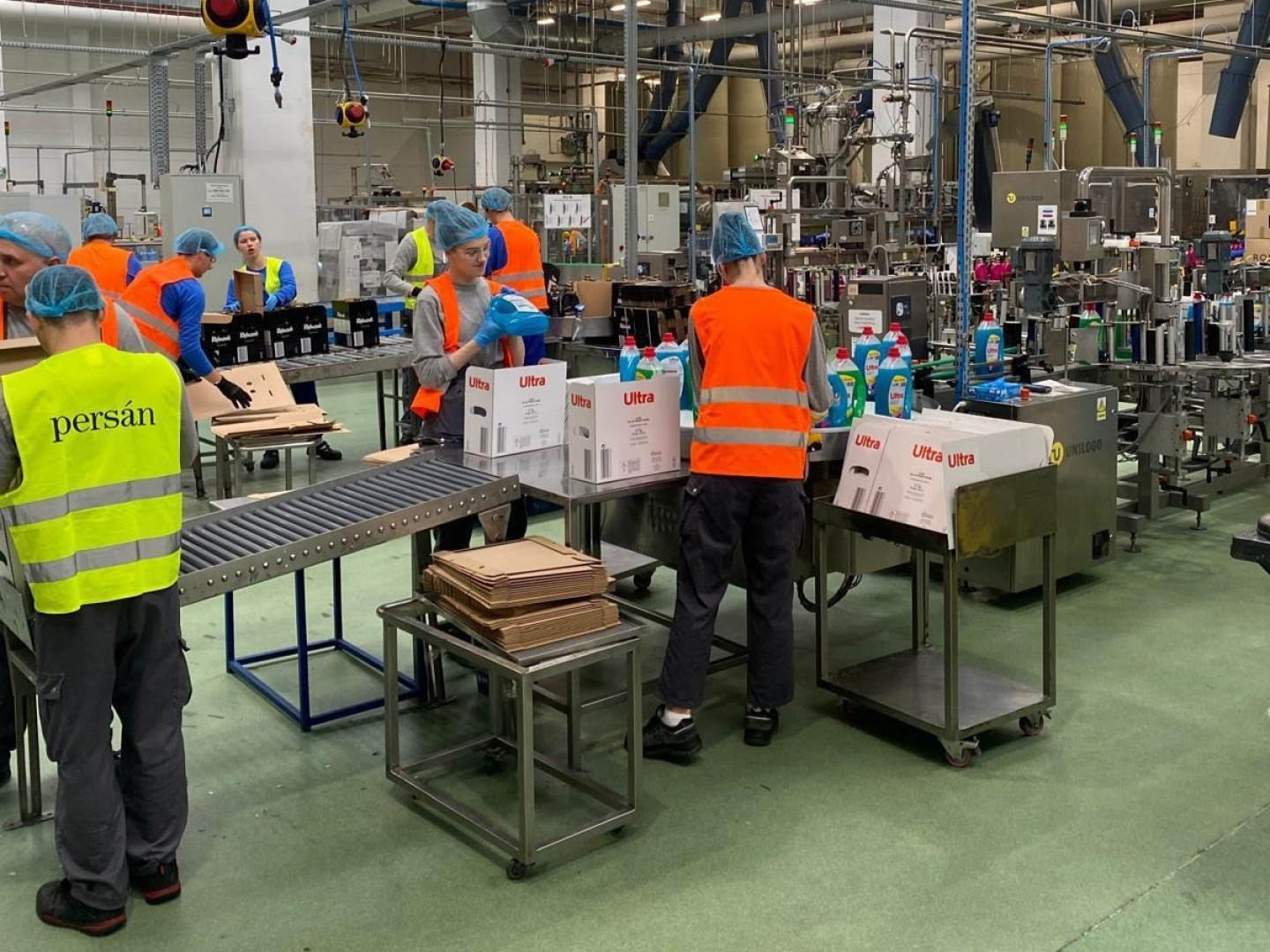 Empresa española está contratando en Polonia.  La nueva fábrica necesita 1.000 personas