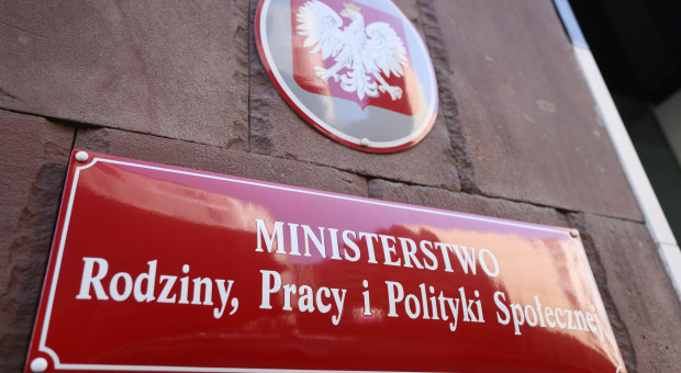 Zamiast dialogu - kolejna biurokracja? "Zabawa w marketing polityczny"