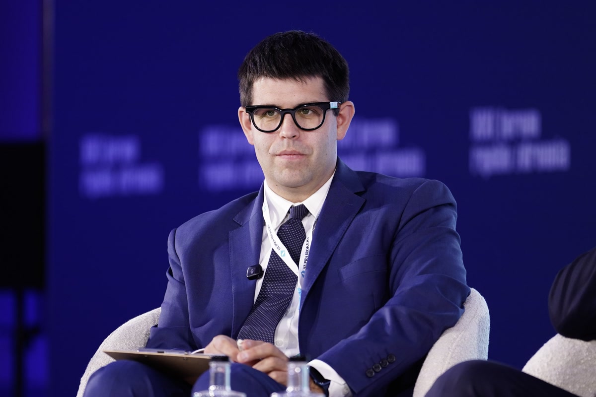 Gigantyczne zarobki lekarzy na kontraktach. "Problem leży w systemie"