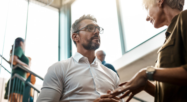 Kryzys talentów to kryzys przywództwa? Firmy same sobie ograniczają dostęp do specjalistów