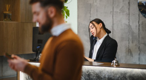 Pensje rosną, lecz hejtu nie brakuje. Praca w działach obsługi klienta