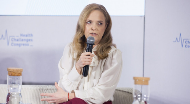 Lekarz za 300 tys. zł miesięcznie. Czy trzeba wprowadzić limit zarobków w ochronie zdrowia?