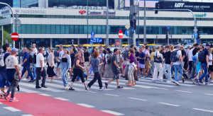 Polacy zarabiają coraz więcej, ale to jedyna dobra wiadomość