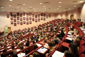Rewolucja na uczelniach. AI zmienia wszystko - od nauczania po oczekiwania