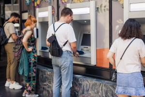 Pracodawcy hamują wzrost płacy minimalnej. "Oferta związków zawodowych nie ma uzasadnienia"
