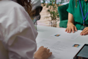 Koniec ery idealnego CV. Pracodawcy szukają czegoś innego