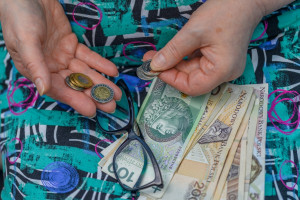 ZUS waloryzuje konta emerytalne. Można zyskać nawet 300 zł