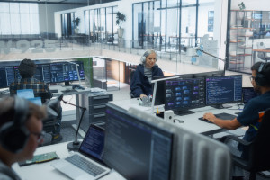 Polskie firmy wdrażają AI powoli. Problemem nie jest technologia, a brak wiedzy