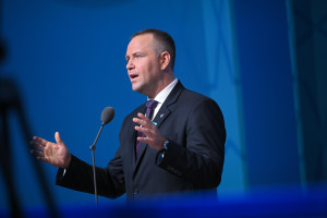 Prezydent podpisał ustawę o zarobkach lekarzy i personelu. Dane powiązane z PESEL trafią do systemu