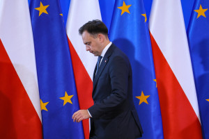 Zabrakło pieniędzy na świadczenia. Rząd musi interweniować