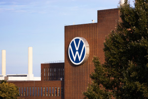 Ogromne zwolnienia w Volkswagenie. 50 tys. osób straci pracę