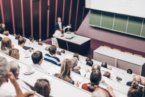 Studenci dostaną nawet 22,5 tys. zł. Miasto stawia jeden warunek