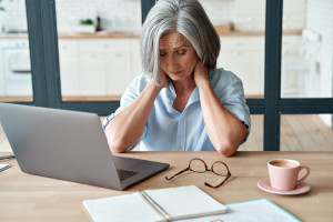 Menstruacja i menopauza w pracy bez tabu. Powstał nowy dokument ISO